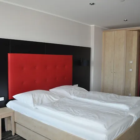 Altora Eisenbahn Themenhotel Отель