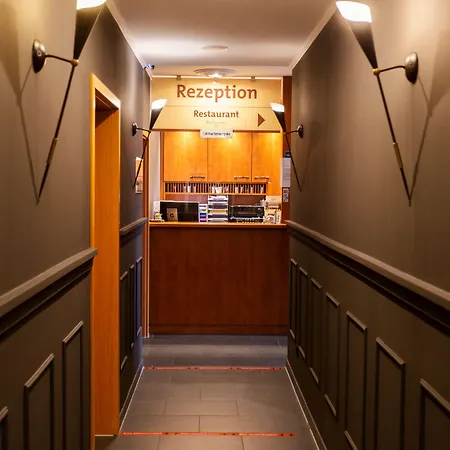 Altora Eisenbahn Themenhotel 3* 韦尼格罗德